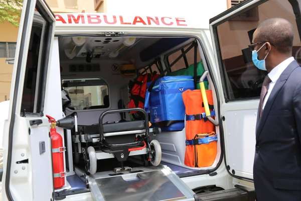 CORONAVIRUS : Le Ministère de la santé reçoit 9 ambulances